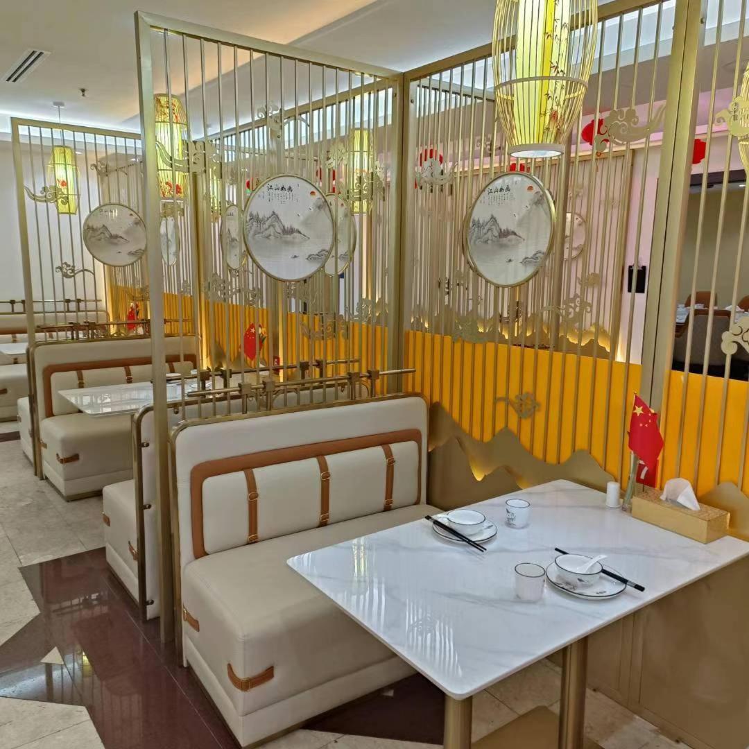 Three 888 Hotel Dubai Exterior foto